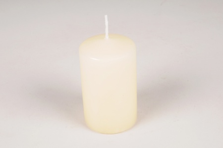 Boîte de 12 bougies cylindres ivoire D6cm H12cm