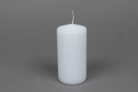 Boîte de 16 bougies cylindres blanches D6cm H12cm
