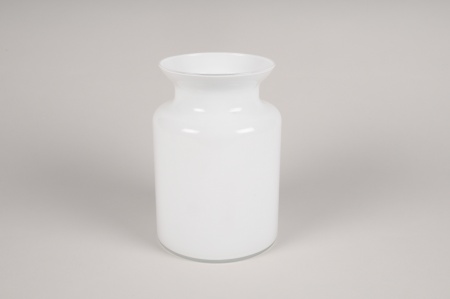 Vase en verre blanc D13.5cm H20cm