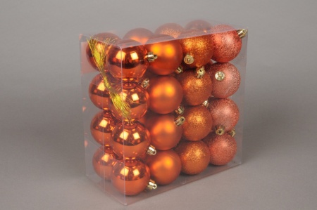 Boîte de 32 boules en plastique cuivre D6cm