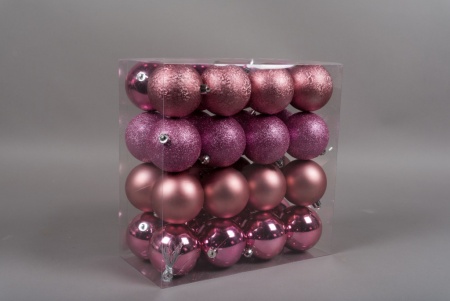Boîte de 32 boules en plastique rose D8cm